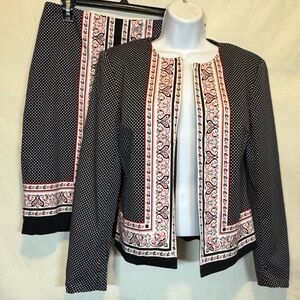 C-56 Studio G Vintage Black and White Patterned‎ Jacket and Skirt Set Size 8